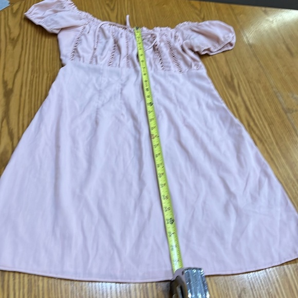 Beautiful Peach Off/On the shoulder dress. So feminine and very comfortable! - Picture 4 of 6